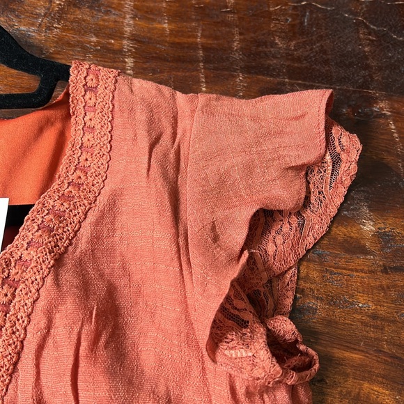 Maison Garrison Sofia Lace Crepe Tiered Short Sleeve in Rust Maxi Dress - Picture 7 of 8